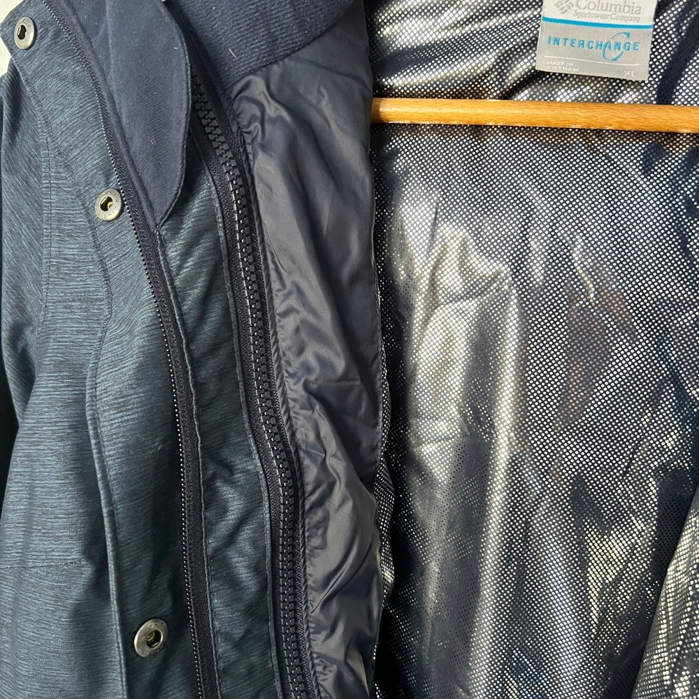 Woman’s Columbia Beverly Mountain II Dual Jacket - XL - Picture 13 of 16